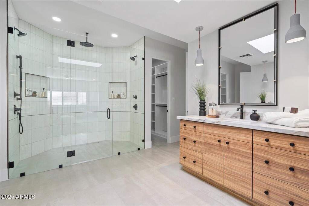 4 Bedroom Villa/Townhouse's Image 21
