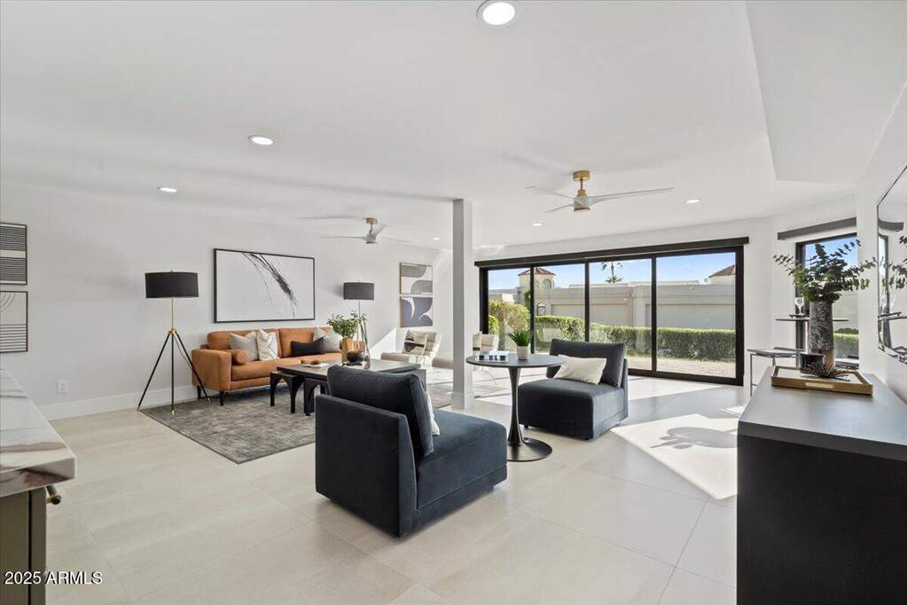 4 Bedroom Villa/Townhouse's Image 37