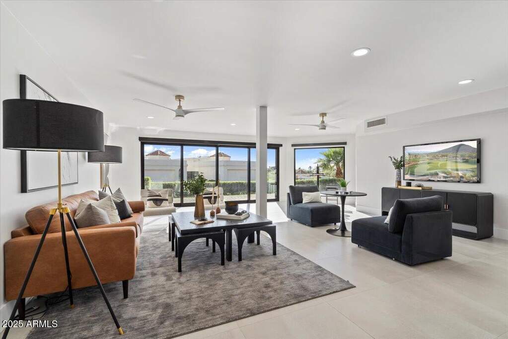 4 Bedroom Villa/Townhouse's Image 38