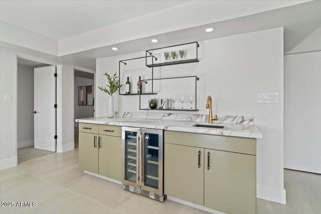 4 Bedroom Villa/Townhouse's Image 39