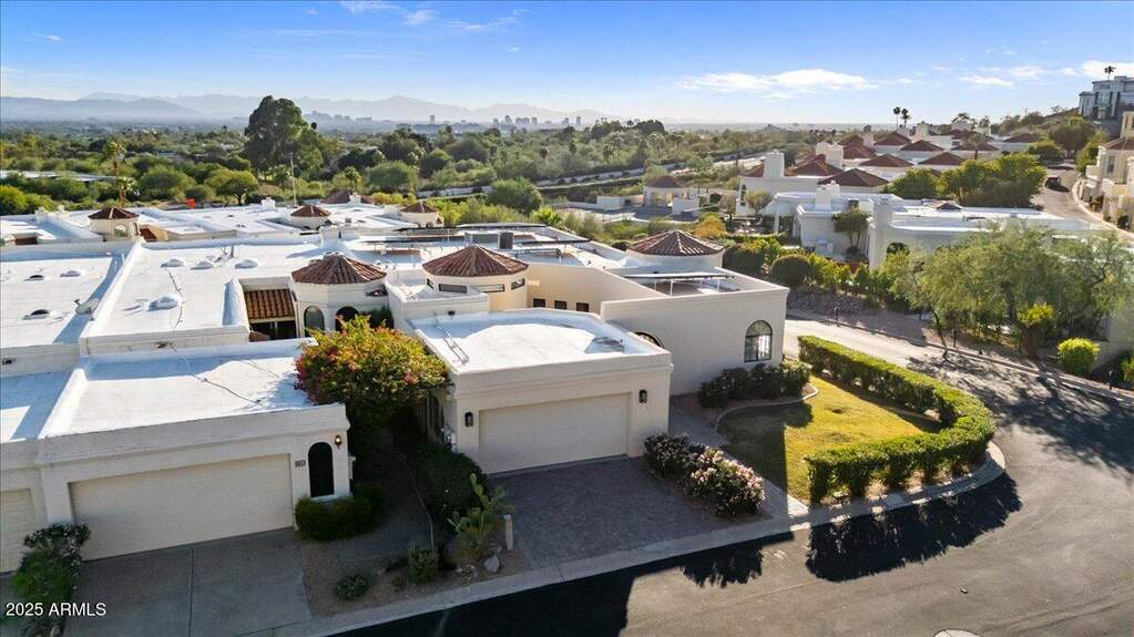 4 Bedroom Villa/Townhouse's Image 44