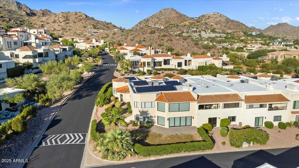 4 Bedroom Villa/Townhouse's Image 46
