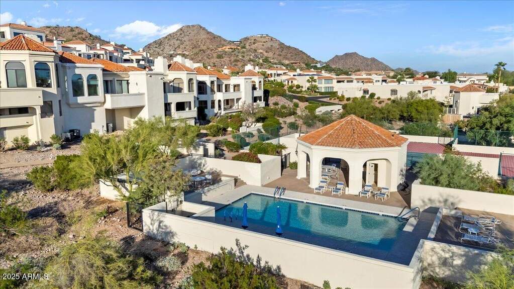 4 Bedroom Villa/Townhouse's Image 47