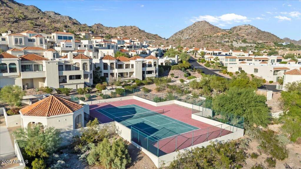4 Bedroom Villa/Townhouse's Image 48