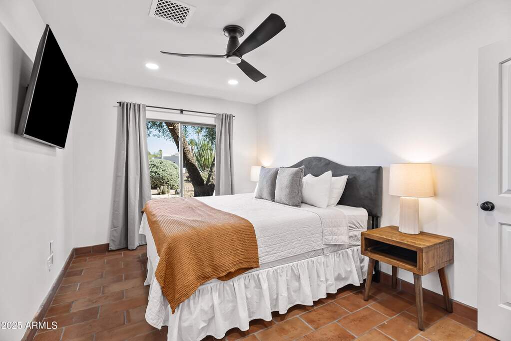 5 Bedroom Single Family Home/House's Image 28
