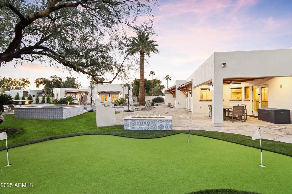 5 Bedroom Single Family Home/House's Image 36