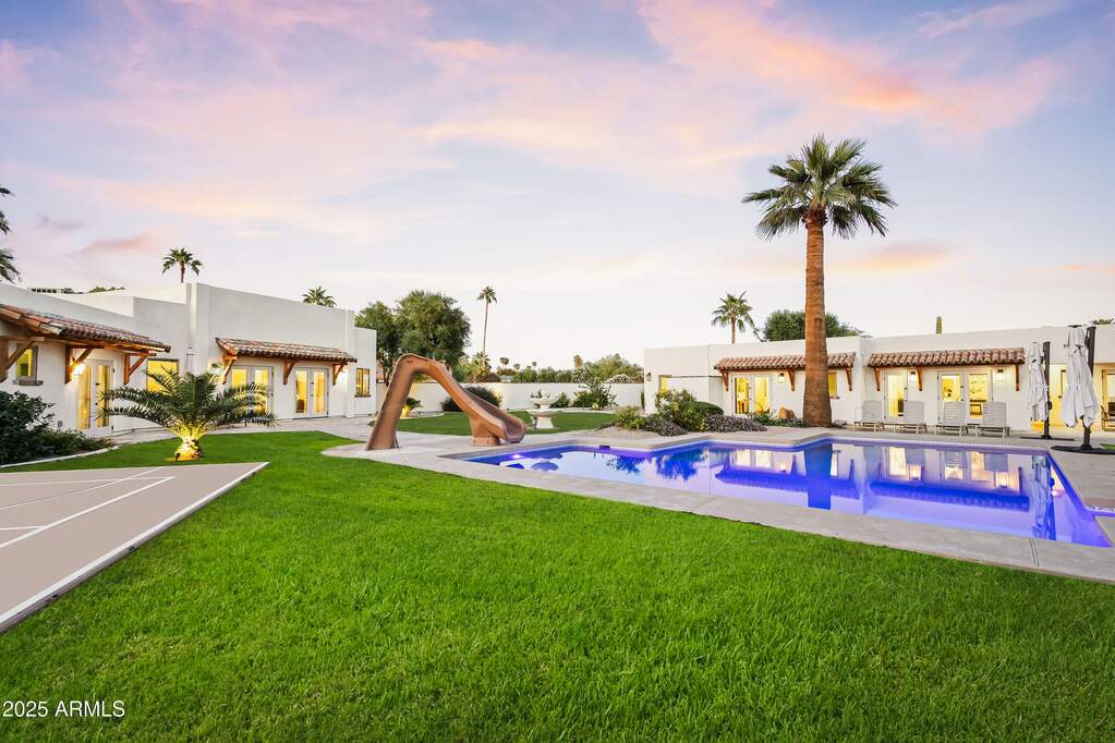 5 Bedroom Single Family Home/House's Image 39