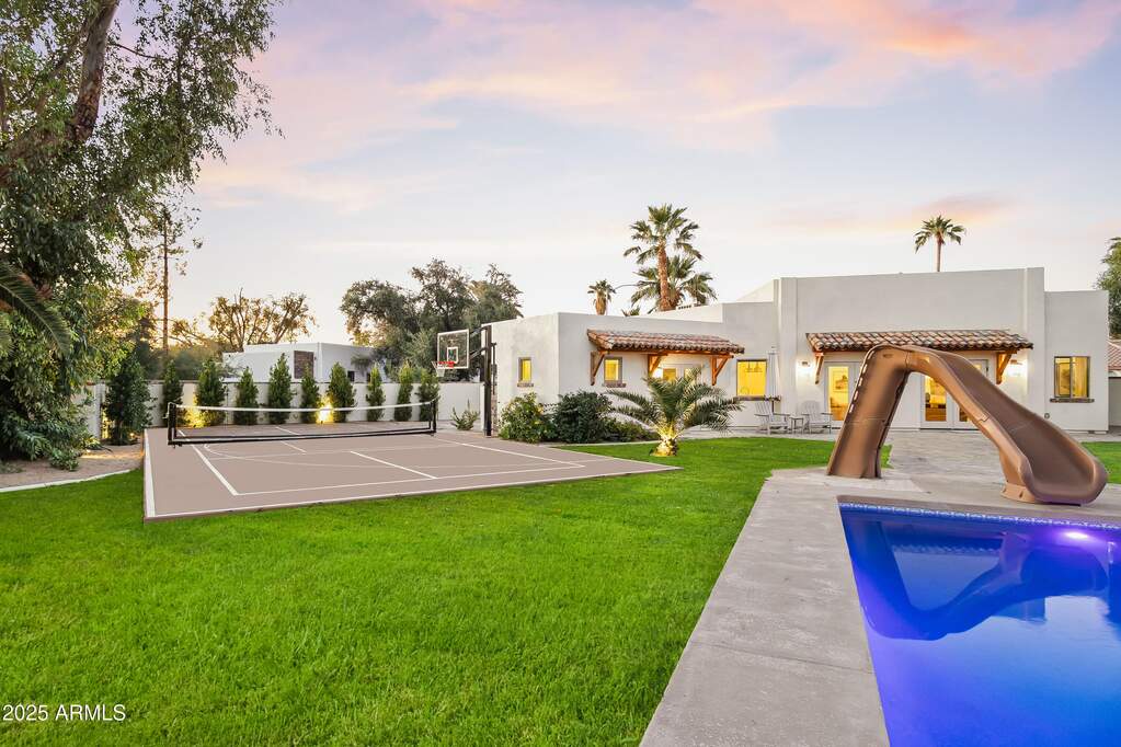 5 Bedroom Single Family Home/House's Image 40