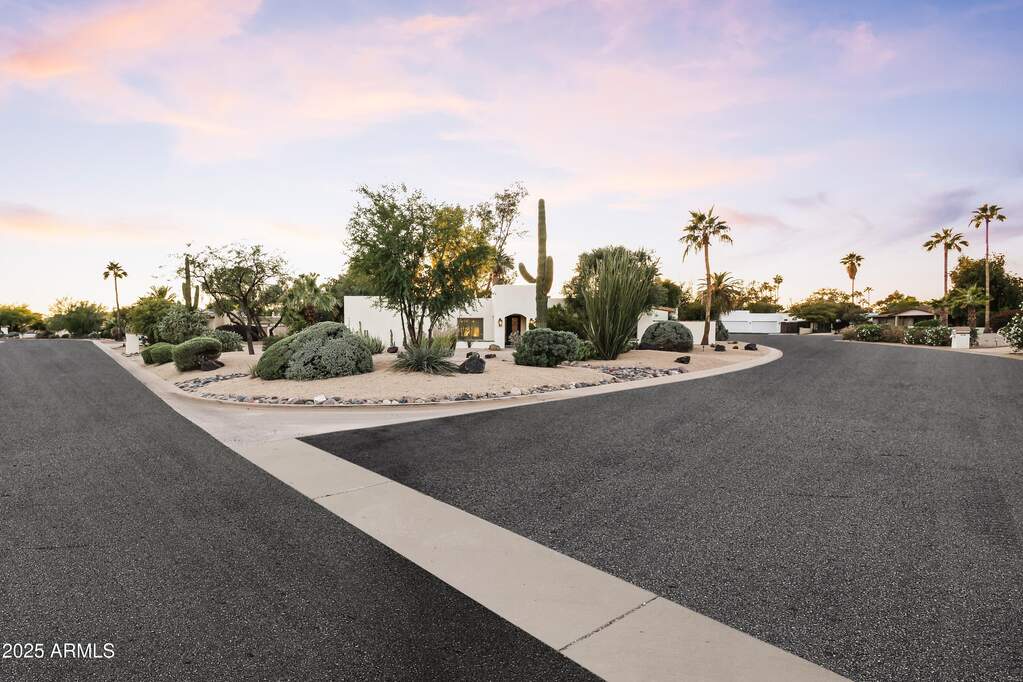 5 Bedroom Single Family Home/House's Image 43
