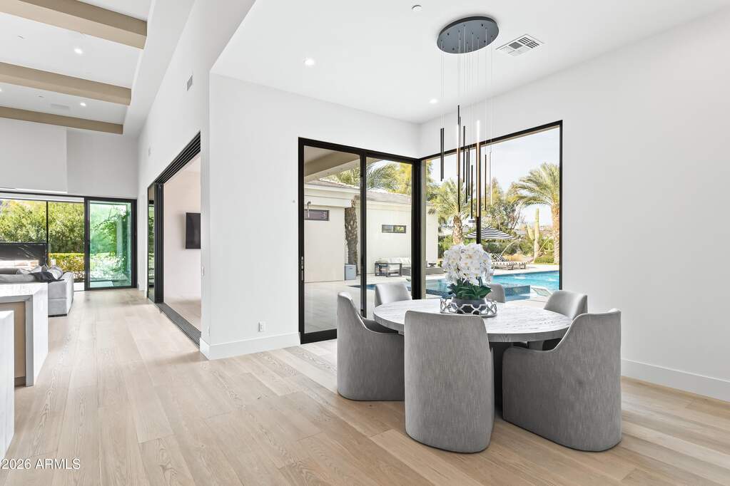 5 Bedroom Single Family Home/House's Image 13