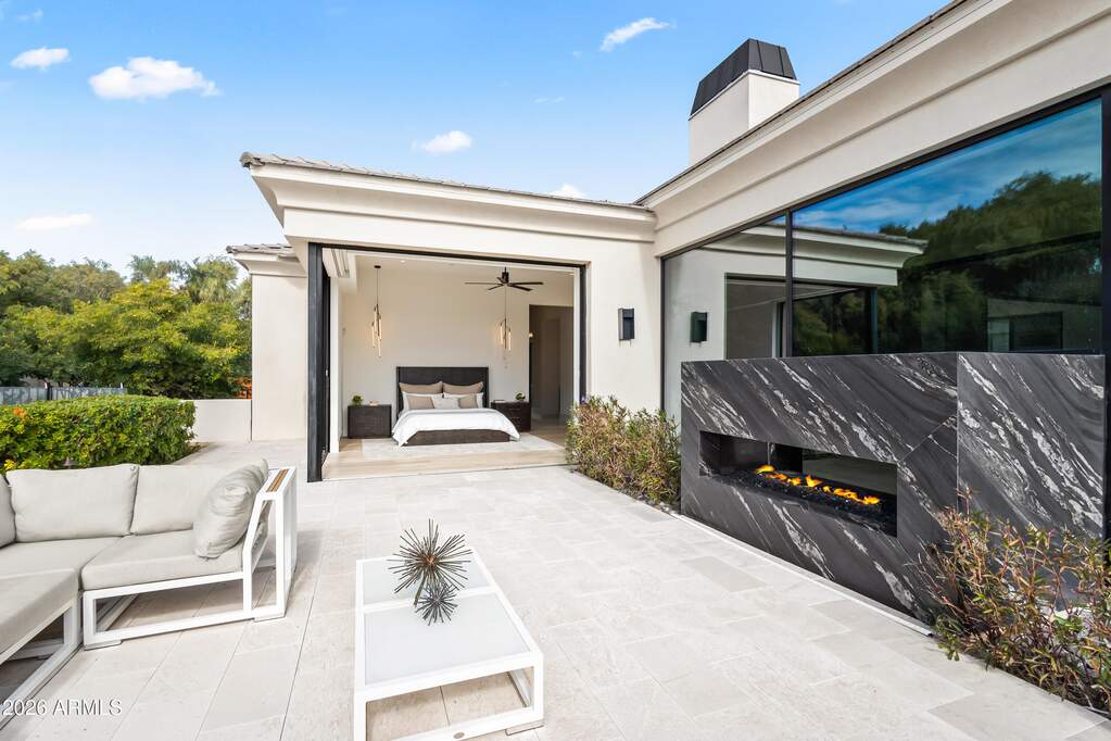 5 Bedroom Single Family Home/House's Image 22