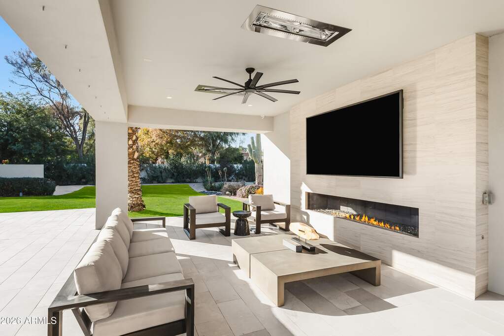 5 Bedroom Single Family Home/House's Image 40