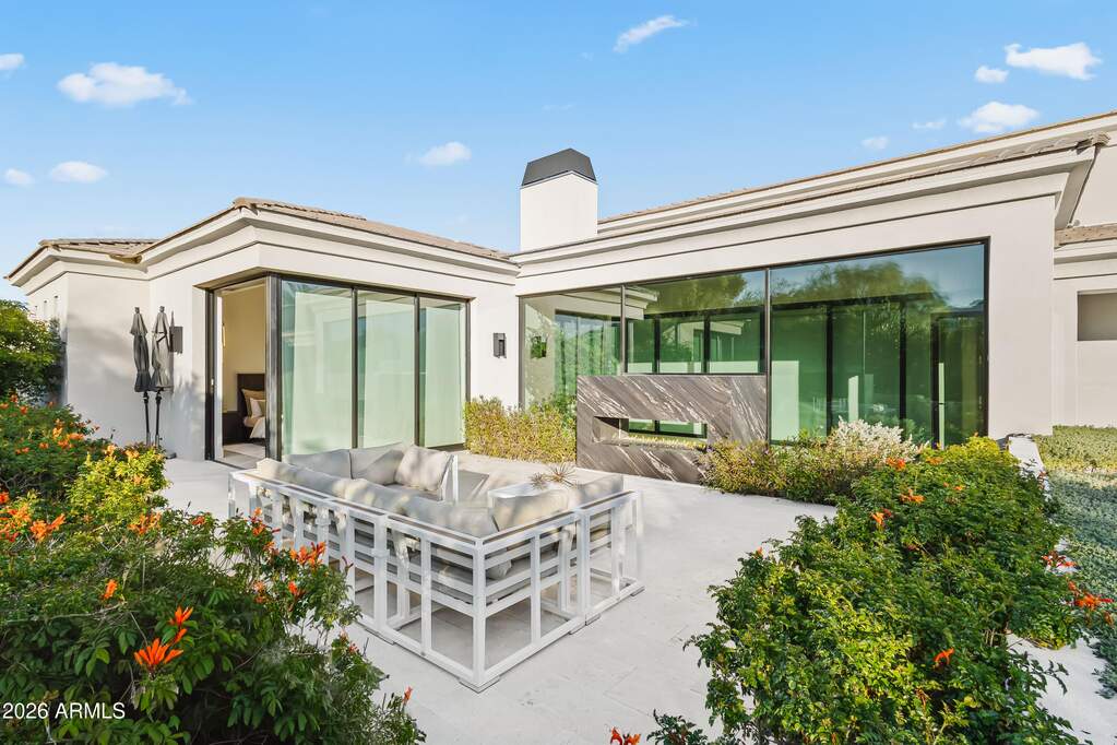 5 Bedroom Single Family Home/House's Image 44