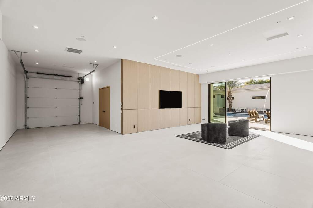 5 Bedroom Single Family Home/House's Image 48
