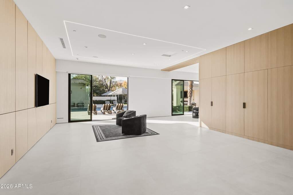 5 Bedroom Single Family Home/House's Image 49