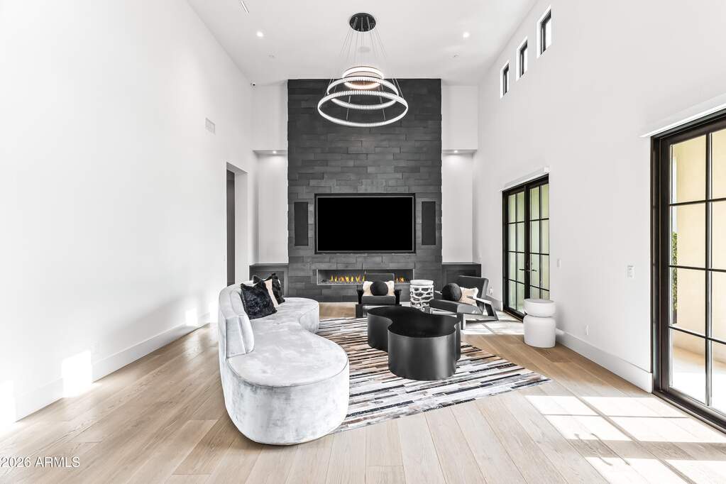 5 Bedroom Single Family Home/House's Image 5
