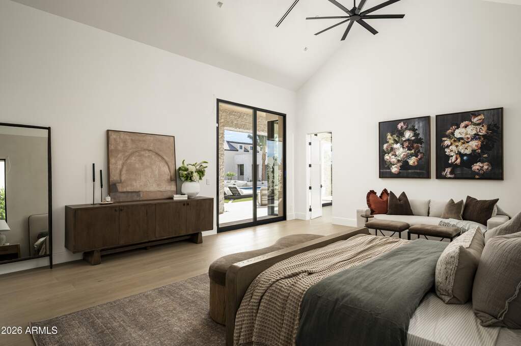 6 Bedroom Single Family Home/House's Image 22