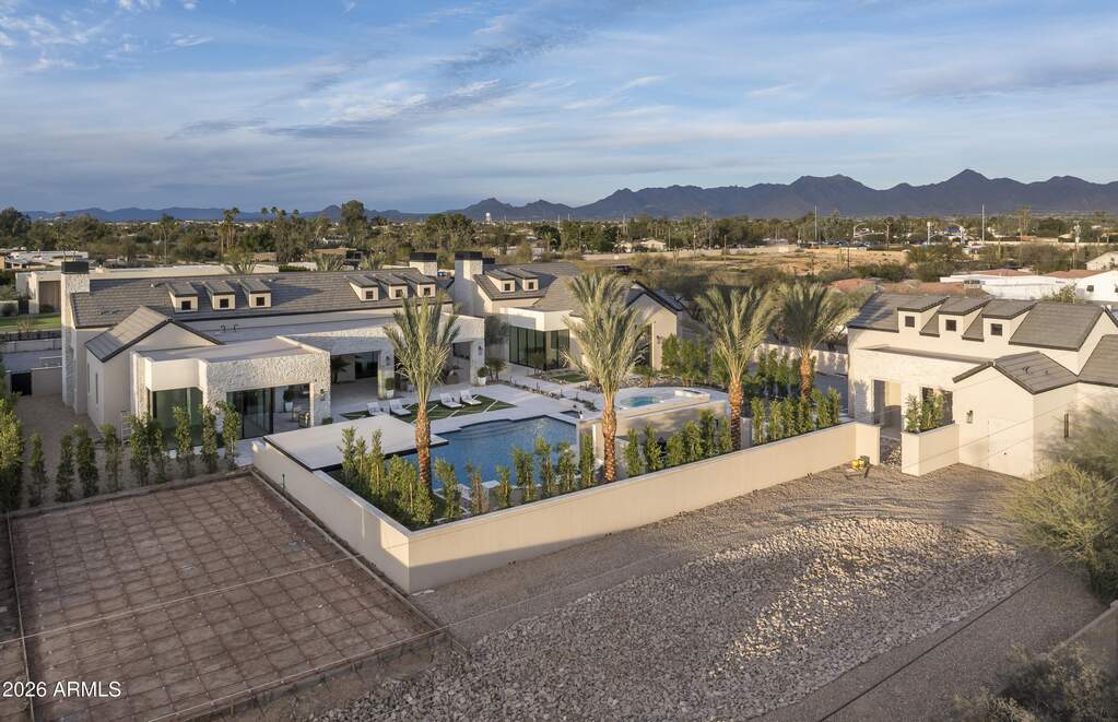 6 Bedroom Single Family Home/House's Image 60