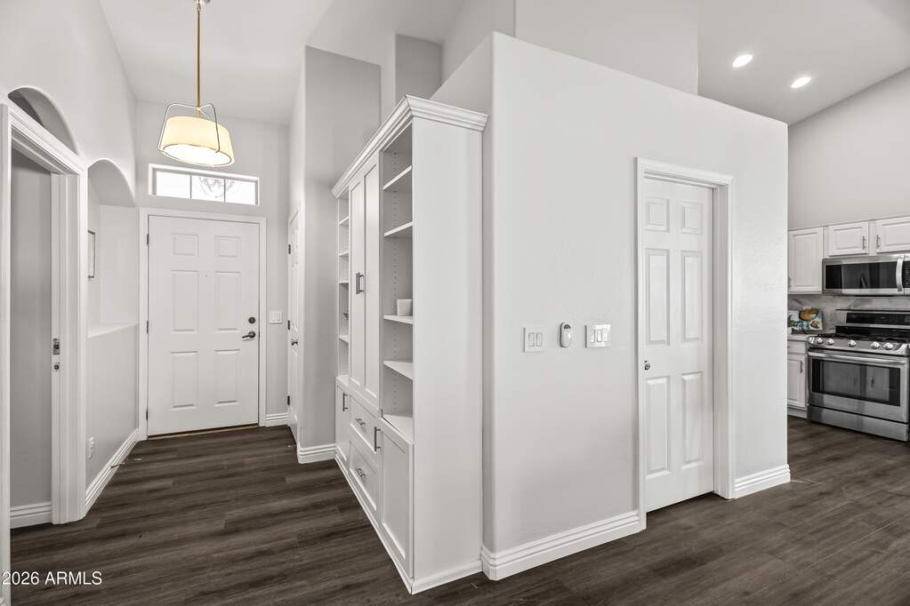 4 Bedroom Single Family Home/House's Image 9