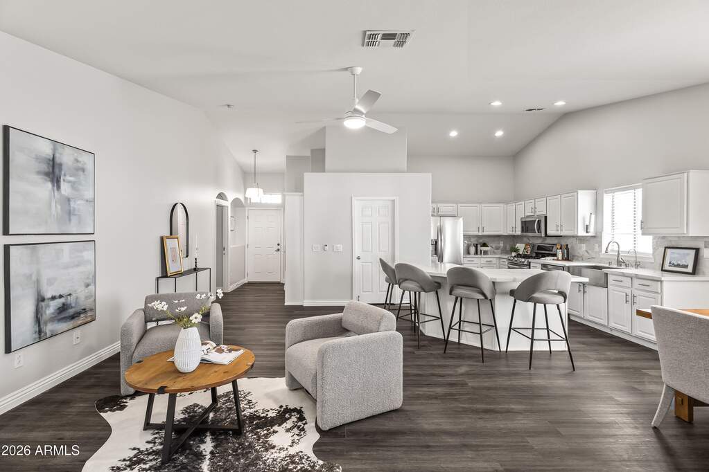 4 Bedroom Single Family Home/House's Image 4