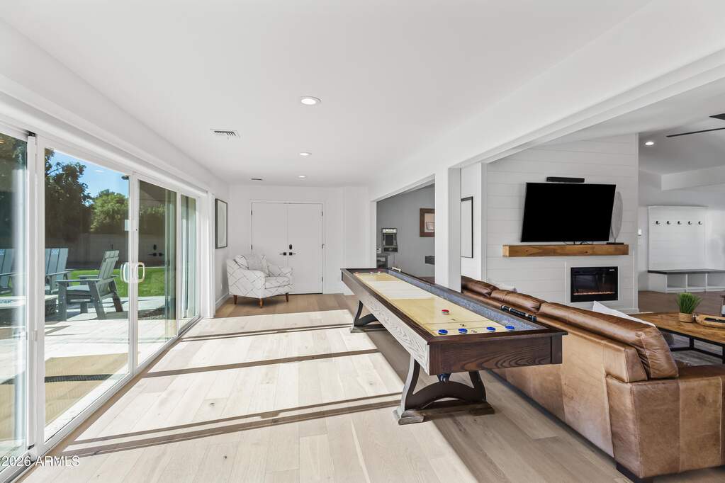 4 Bedroom Single Family Home/House's Image 14