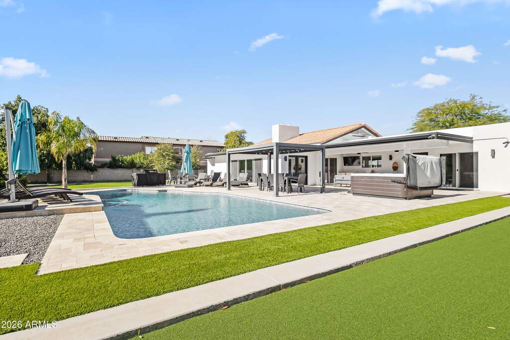 4 Bedroom Single Family Home/House's Image 32