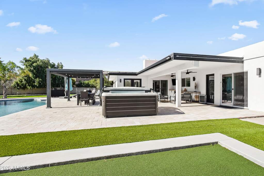 4 Bedroom Single Family Home/House's Image 33