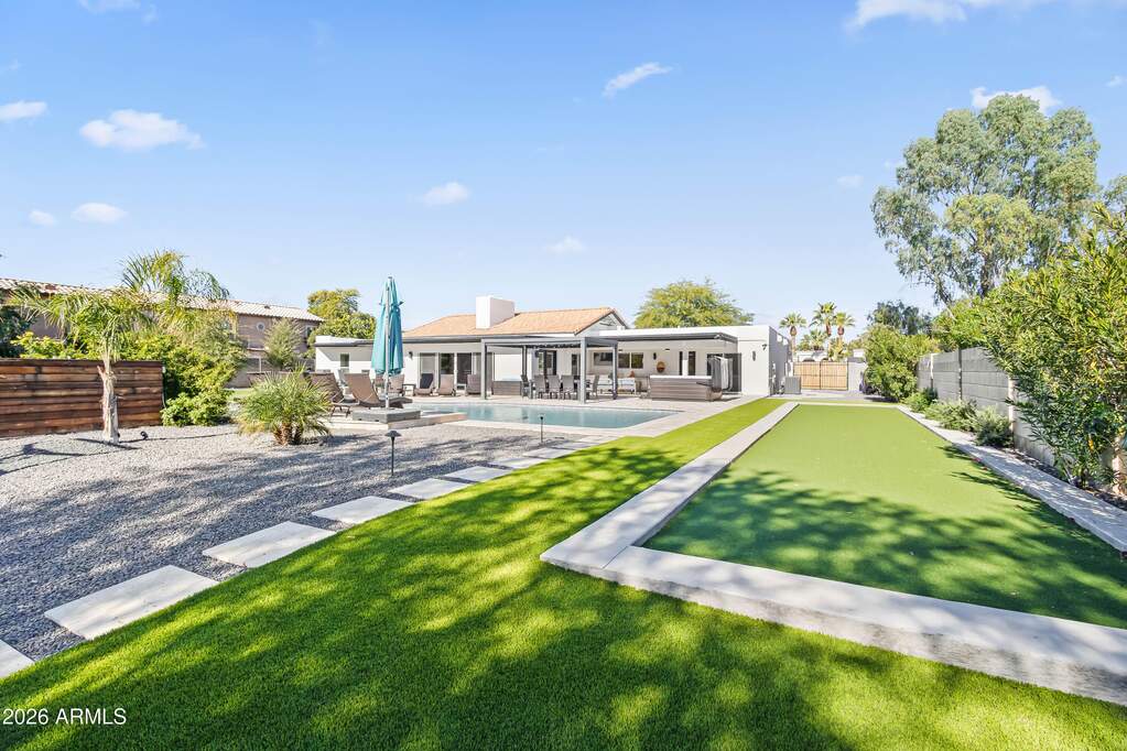 4 Bedroom Single Family Home/House's Image 38