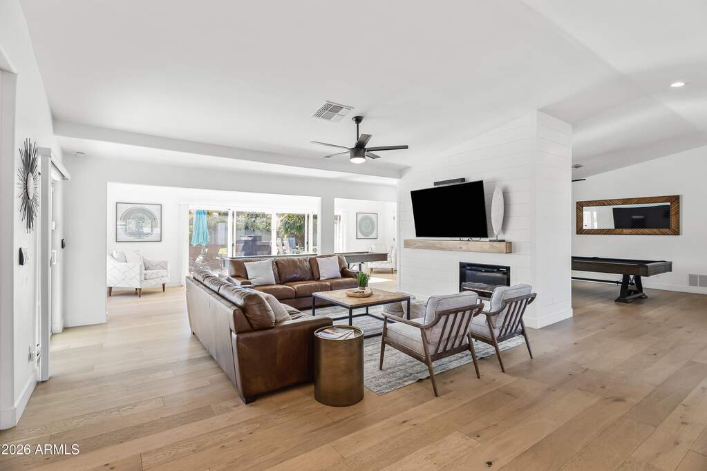 4 Bedroom Single Family Home/House's Image 5