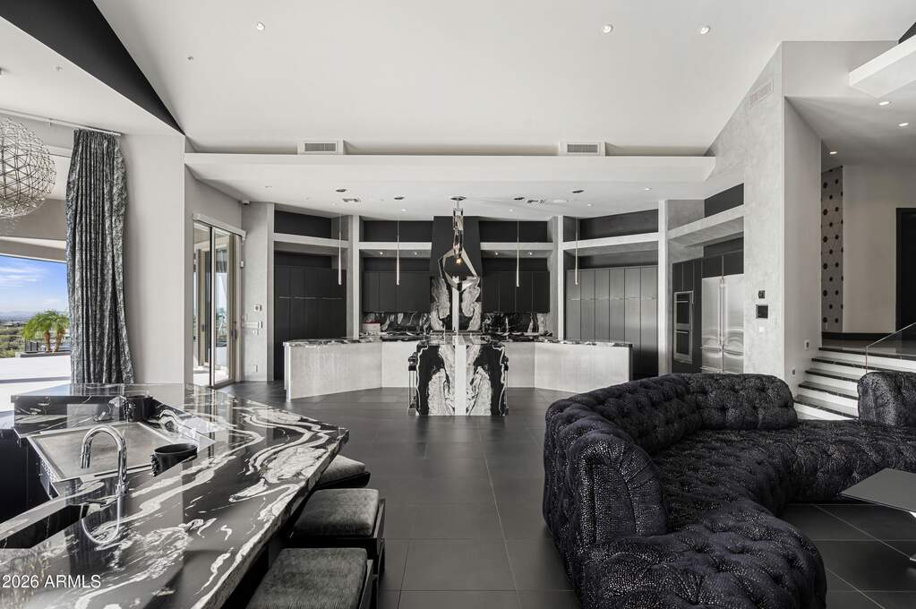 4 Bedroom Single Family Home/House's Image 13