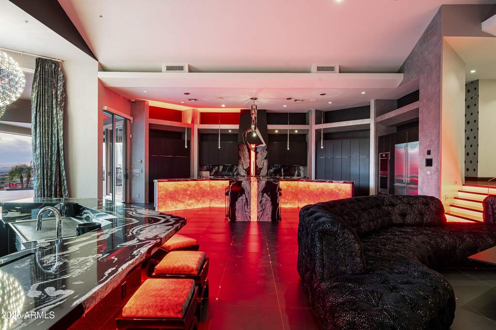 4 Bedroom Single Family Home/House's Image 15
