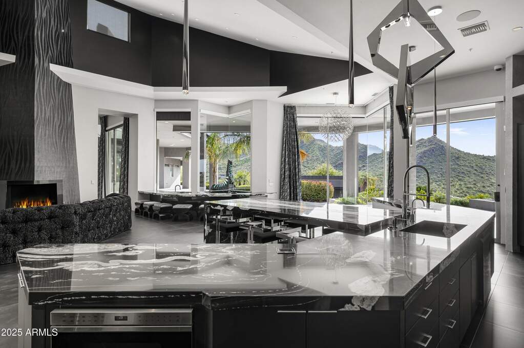 4 Bedroom Single Family Home/House's Image 23