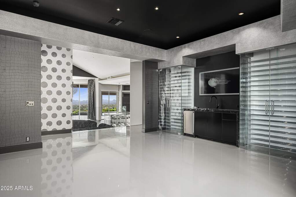 4 Bedroom Single Family Home/House's Image 37