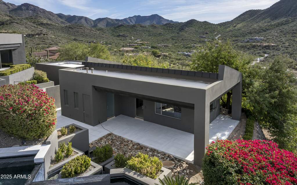 4 Bedroom Single Family Home/House's Image 50
