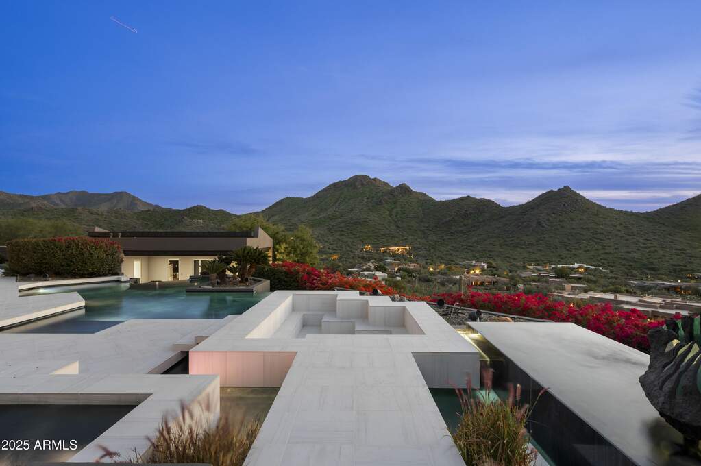 4 Bedroom Single Family Home/House's Image 64