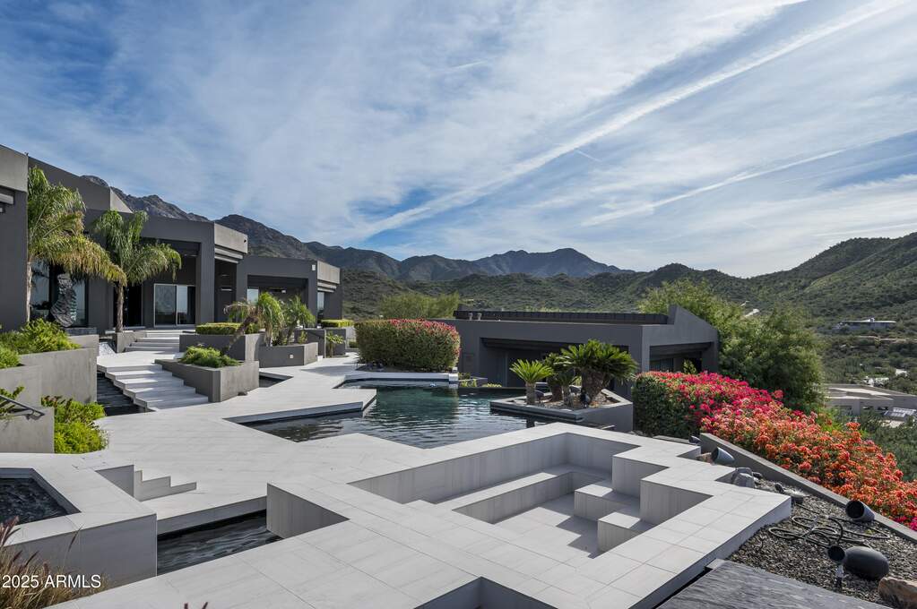 4 Bedroom Single Family Home/House's Image 72