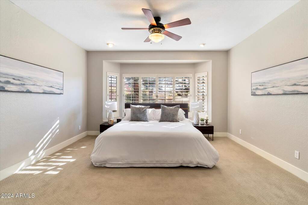 7 Bedroom Single Family Home/House's Image 30
