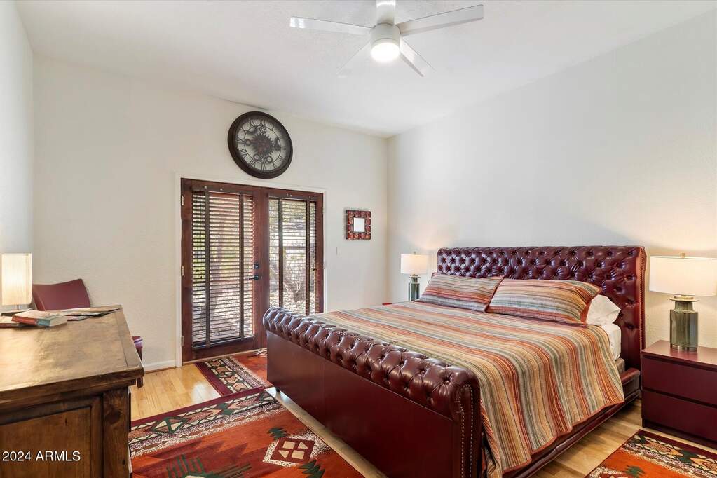 7 Bedroom Single Family Home/House's Image 37