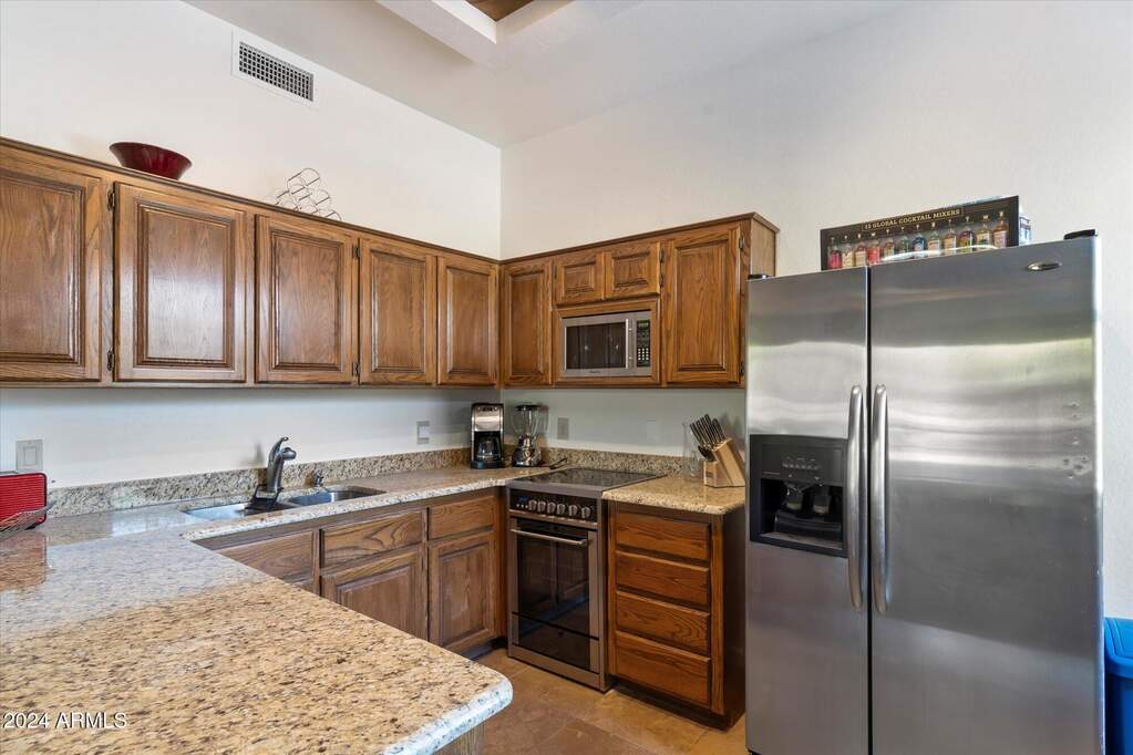 7 Bedroom Single Family Home/House's Image 51
