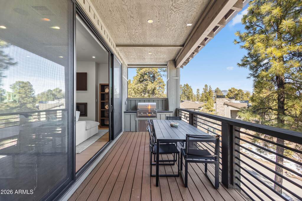 3 Bedroom Villa/Townhouse's Image 17