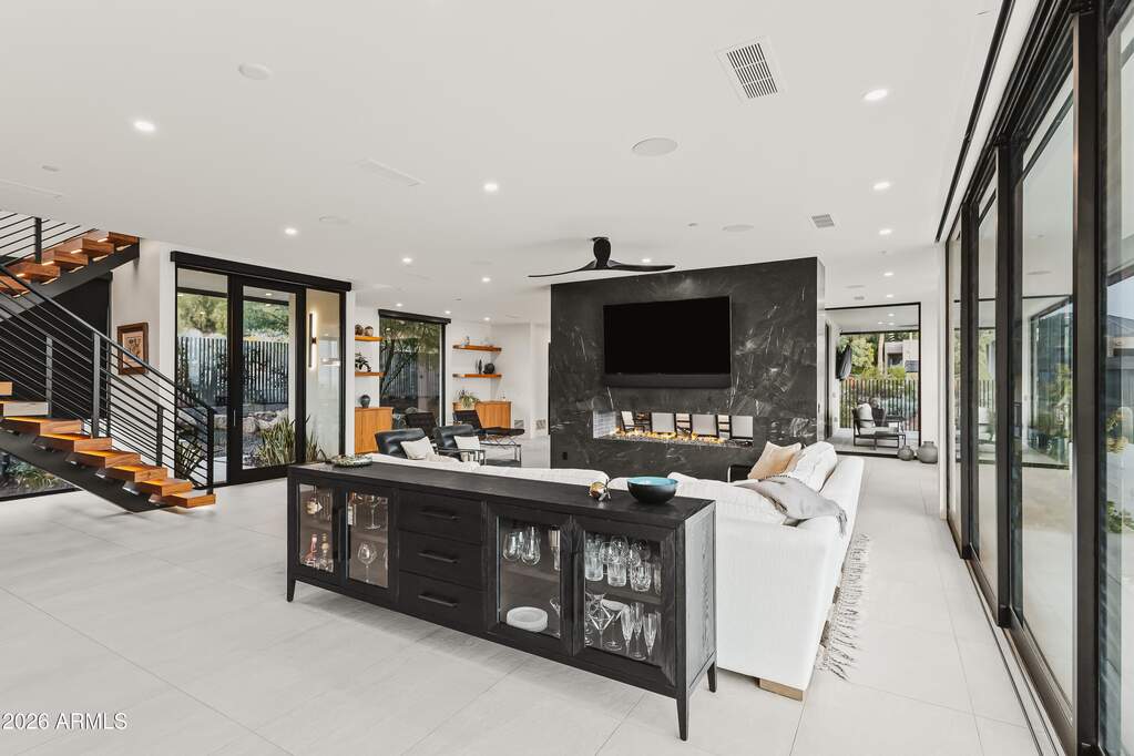4 Bedroom Single Family Home/House's Image 10