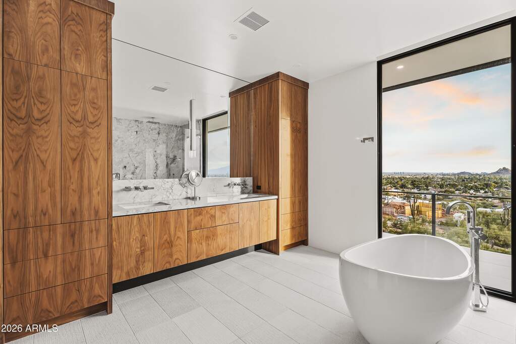 4 Bedroom Single Family Home/House's Image 37