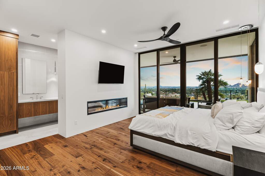 4 Bedroom Single Family Home/House's Image 38