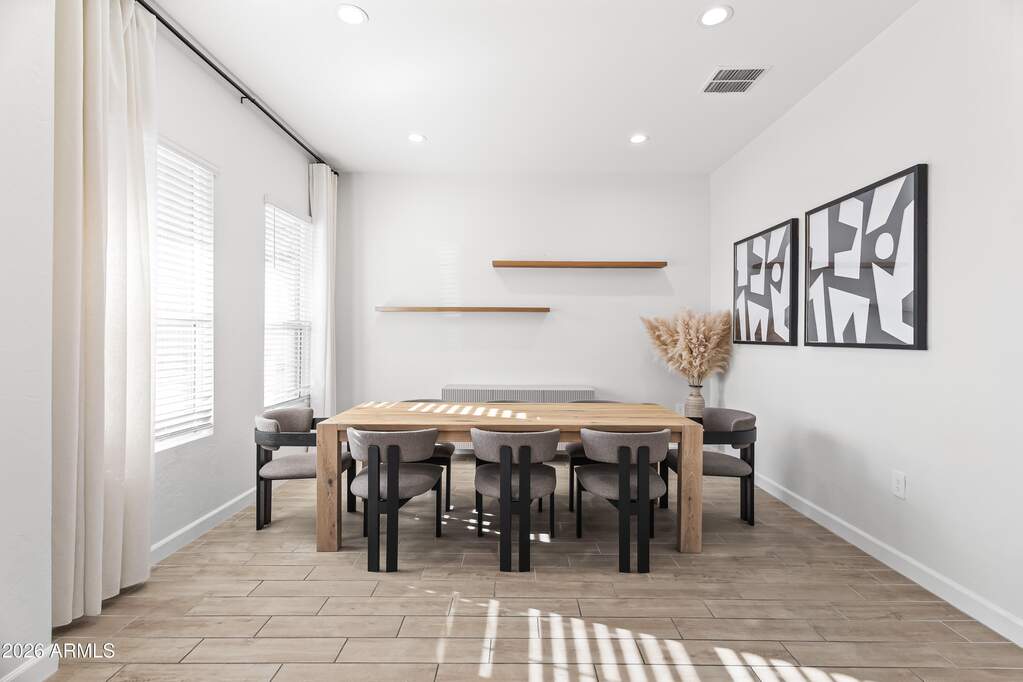 5 Bedroom Single Family Home/House's Image 11