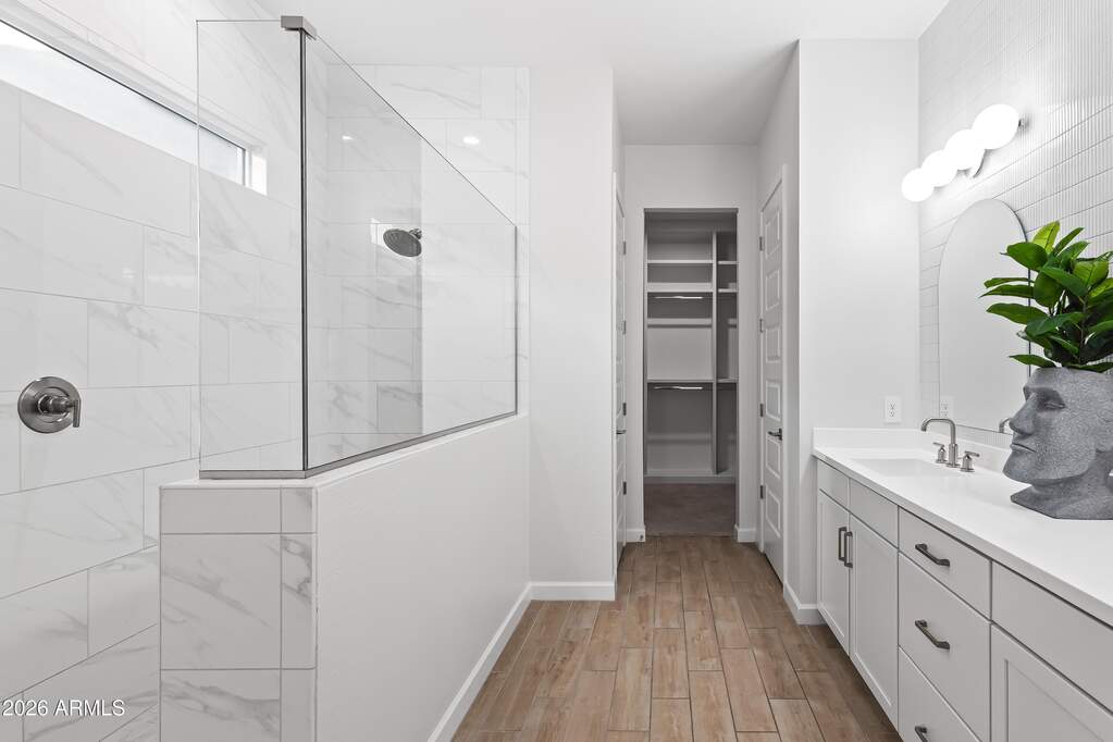 5 Bedroom Single Family Home/House's Image 16