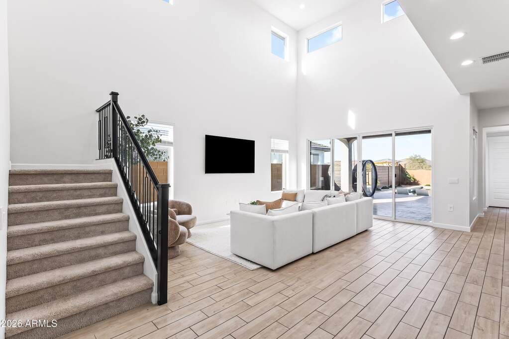 5 Bedroom Single Family Home/House's Image 19
