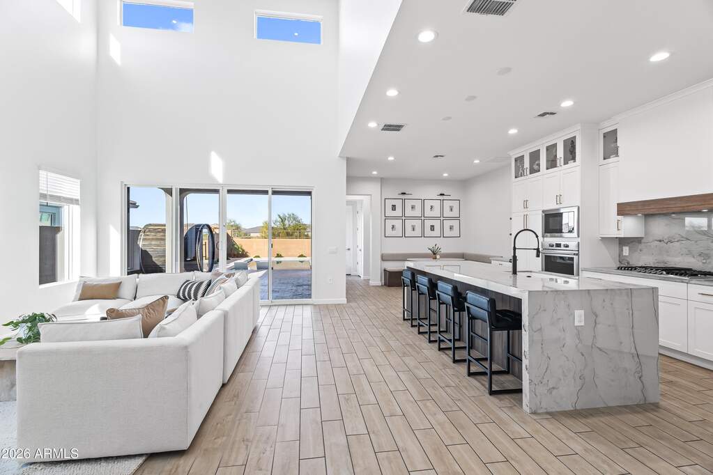 5 Bedroom Single Family Home/House's Image 5