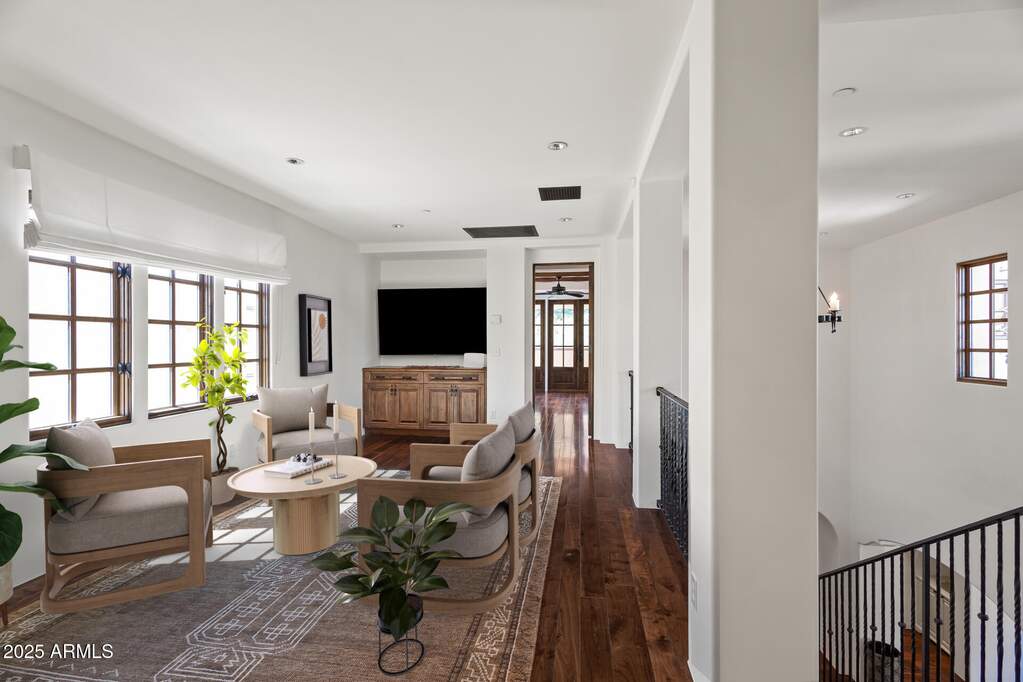 5 Bedroom Single Family Home/House's Image 16