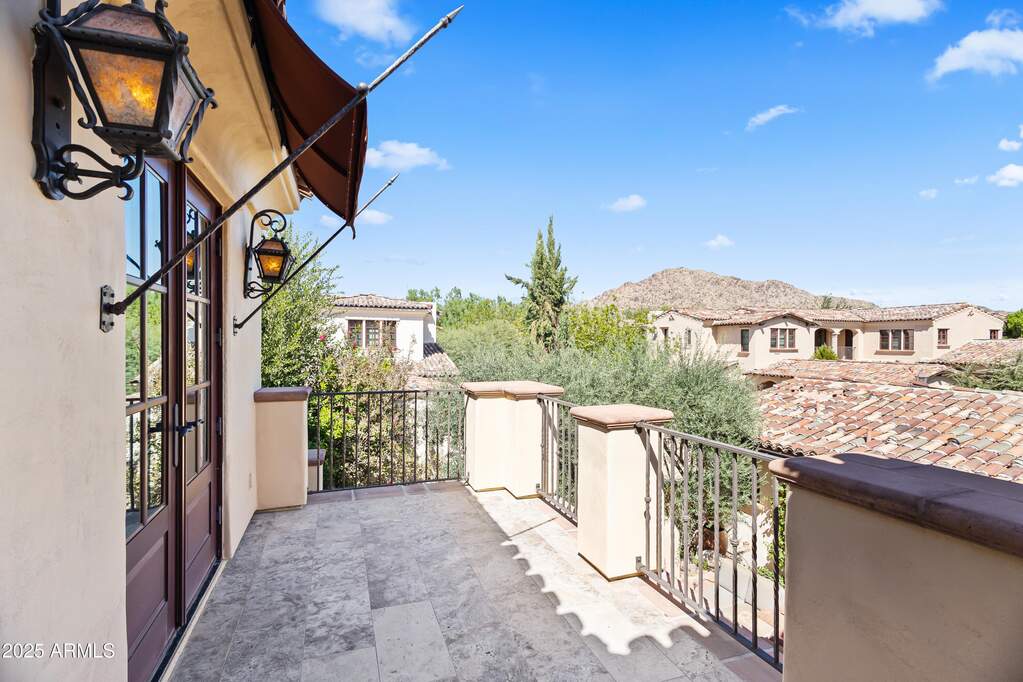 5 Bedroom Single Family Home/House's Image 21