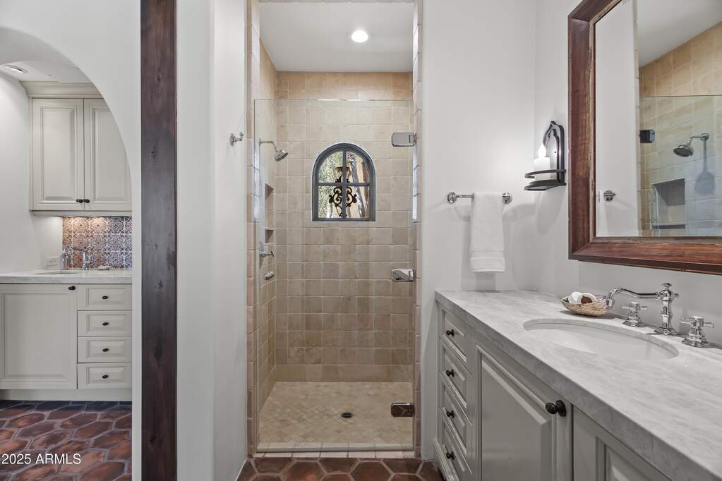 5 Bedroom Single Family Home/House's Image 22